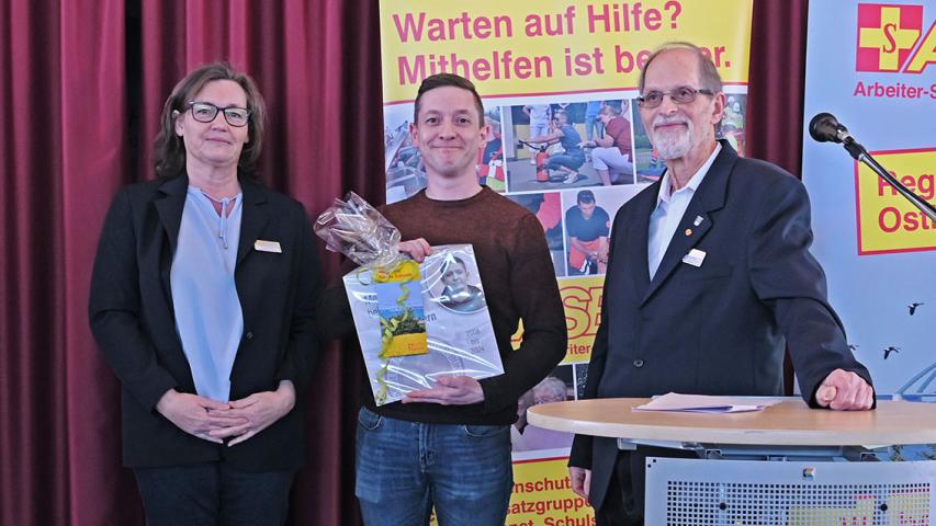 Mit Andreas Grunert (Mitte) wurde ein weiterer verdienter leitender Katastrophenschützer aus dem Dienst verabschiedet.